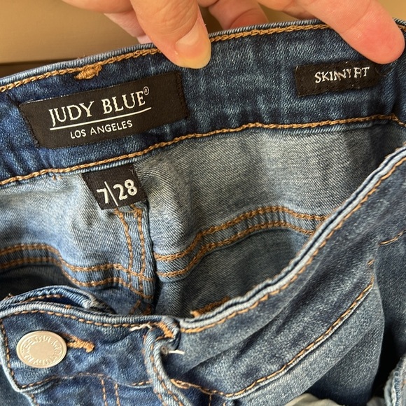 Judy Blue 7/28 Snake Print Patches Distressed Skinny Jeans - Picture 5 of 9